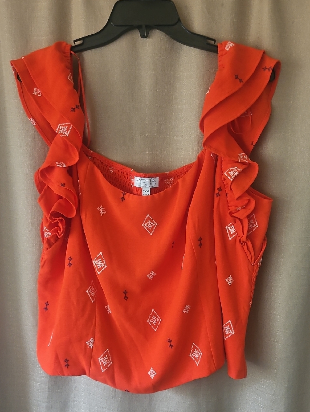 NWOT Sofia Vergara Top